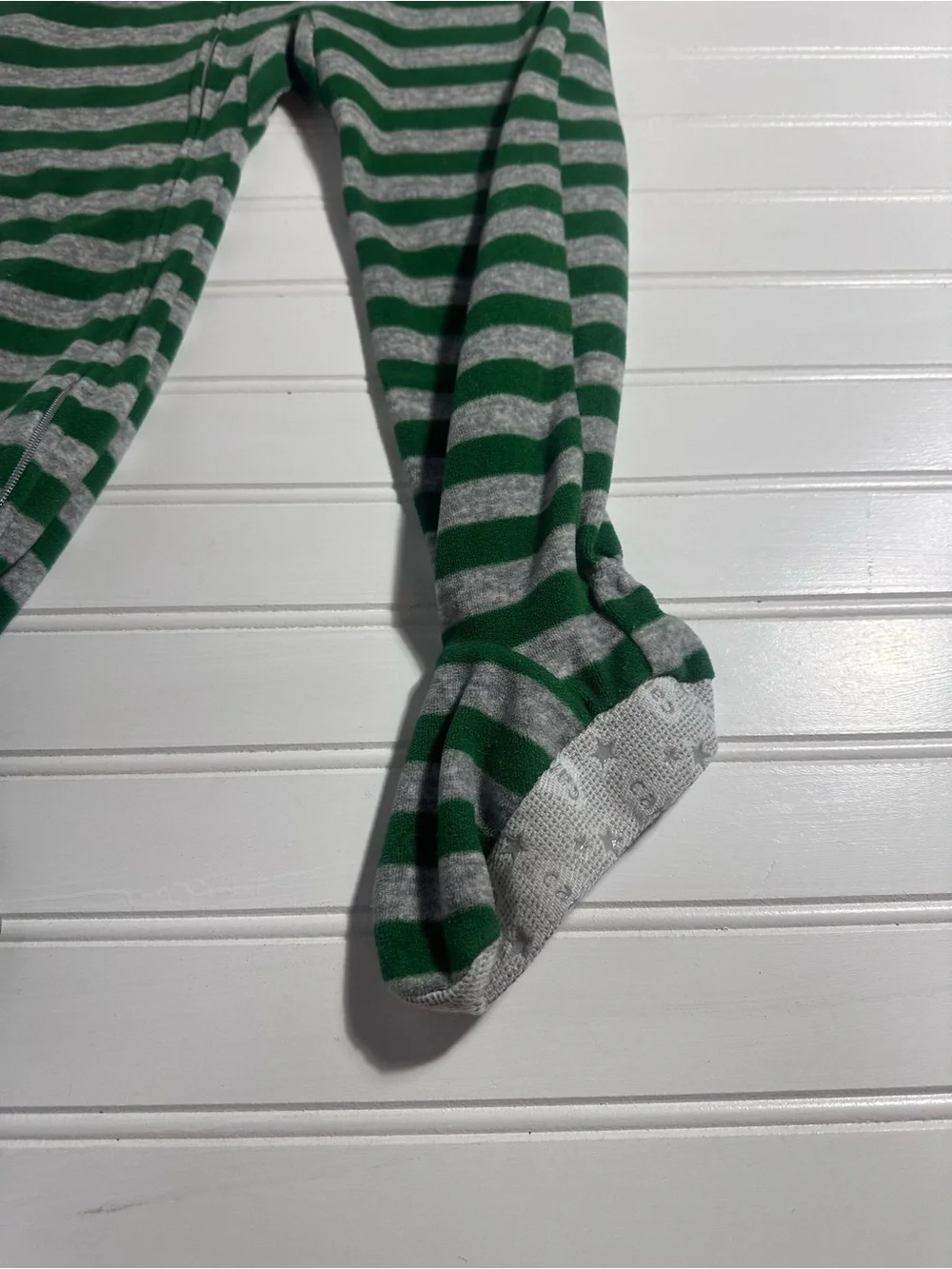 Carter’s Santa’s Helper onesie pajama toddler 4T